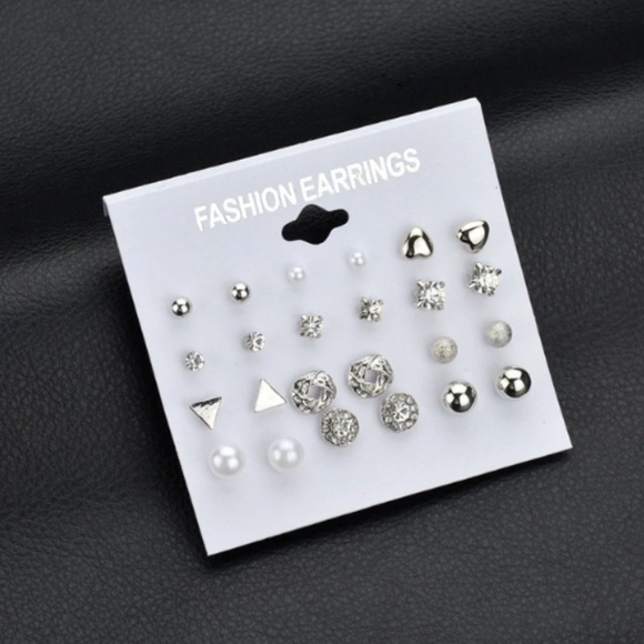 🥰 Best Selling New Earring Packs 🤩2 for $20 - Picture 7 of 10